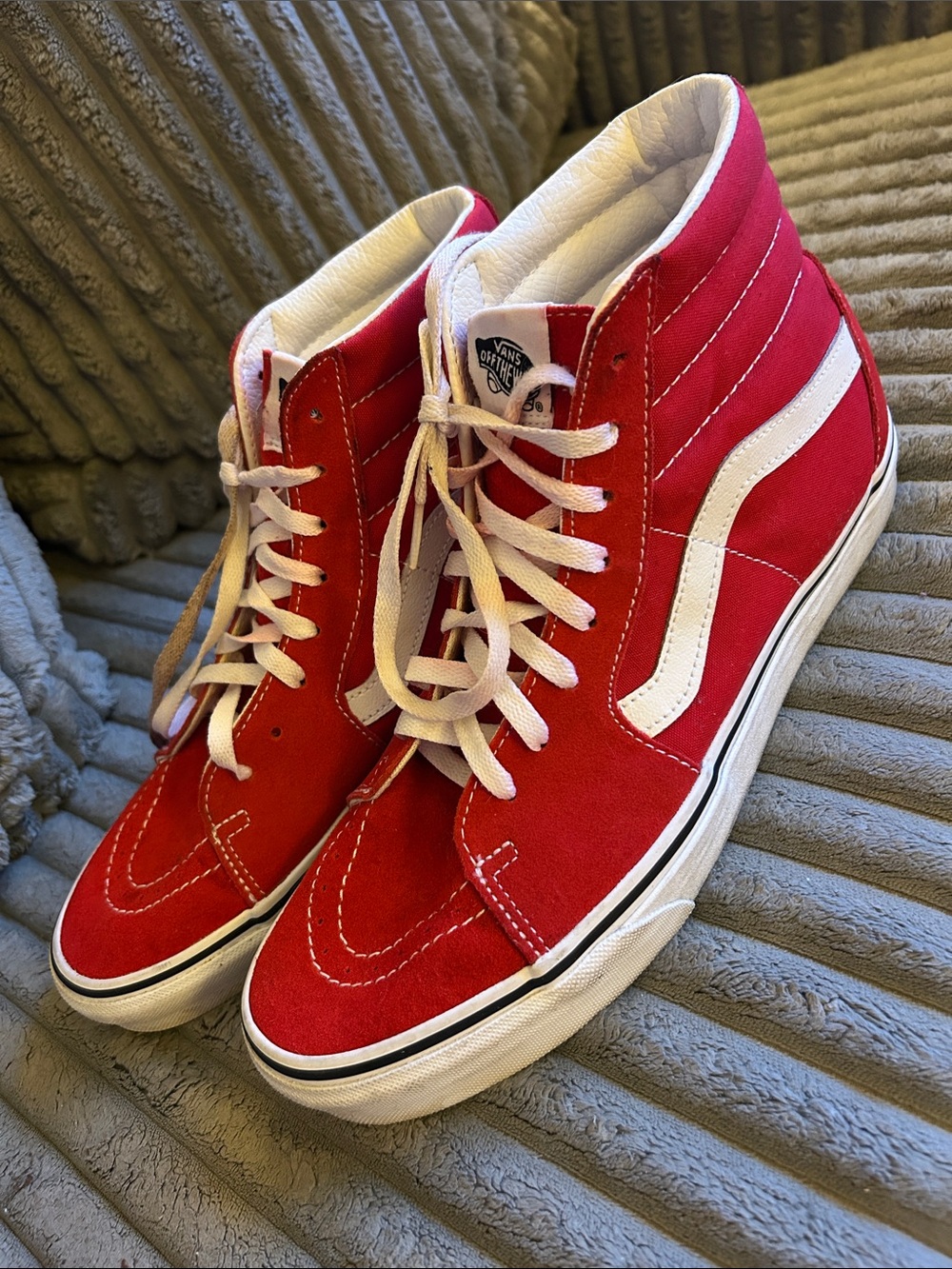 Vans Sk8-Hi Shoe Men’s 10.5 Women’s 12
Lifestyle Classic Icon Suede/Canvas